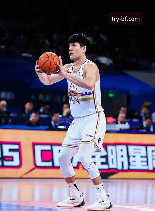 揭秘陈国豪“回避条款”升级背后：两次对阵老东家，待遇天差地别